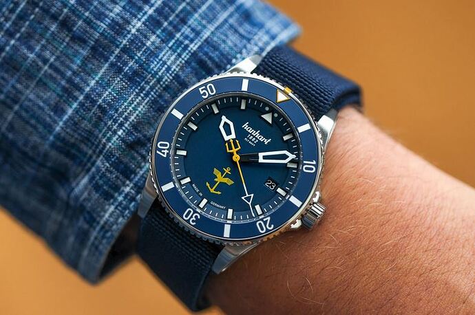 hanhart A fly_navy