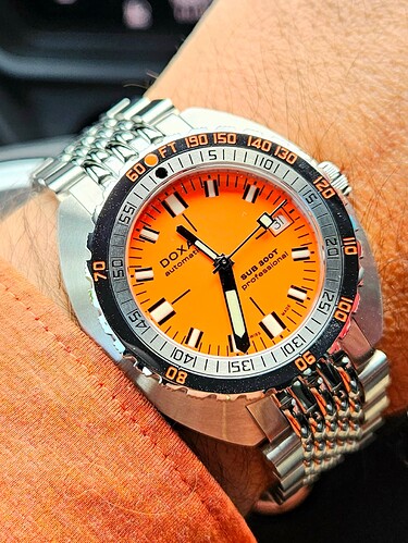 DOXA SUB 300T PROFESSIONAL ETA2824-2 43mm-45mm-20mm-p0138