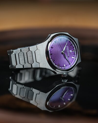 Atelier-Wen-Perception-Millesime-Titanium-Purple-dial-Guilloche-integrated-bracelet-review-8