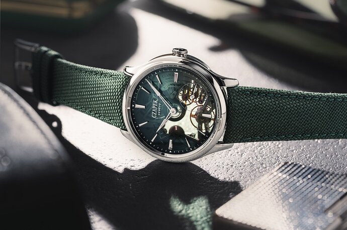 Czapek-Promenade-Transparencies-Viridian-Green-19