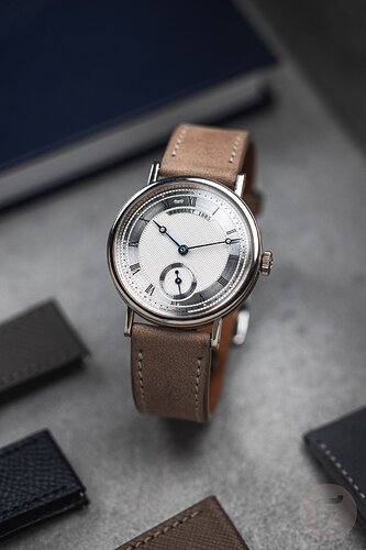 Breguet-Classique-5907-5