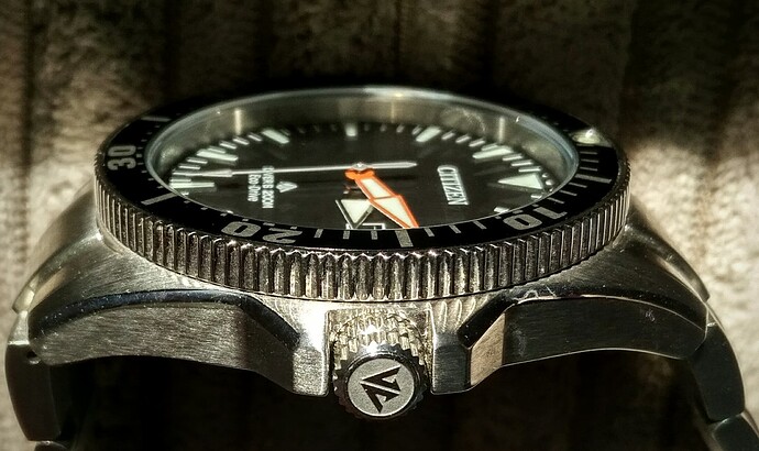 Citizen Excalibur Promaster BN0100-51e - Close up