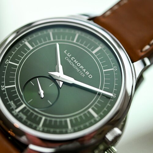 Chopard-LUC-XPS-Forest-Green-Sector-Dial-Lucent-Steel-168629-3001-review-10