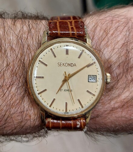 902 Sekonda