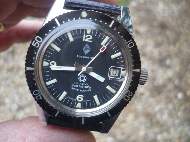 oud logo 200m sous marine 1