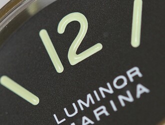 Panerai-Macroshot