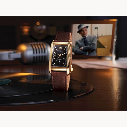 97B224_Frank_Sinatra_Tabletop_Photography