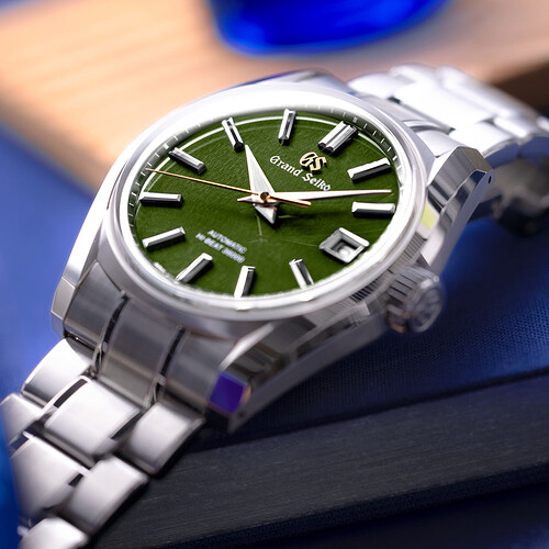 GRAND-SEIKO-HERITAGE-SBGH351-RIKKA-25YSXX2453-1x1-1080x1080px