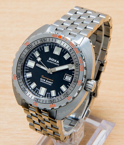 Doxa Sharkhunter Sub 5000 T