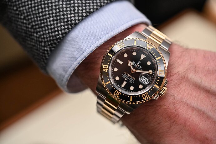 Rolex-Sea-Dweller-43mm-Rolesor-126603-6