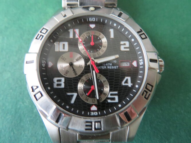 Moretime 7160 horloge - voorkant