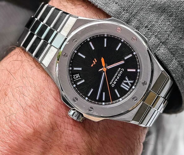Chopard-Alpine-Eagle-Cadence-8HF-Titanium-Black-Dial-Video-Review-32~2