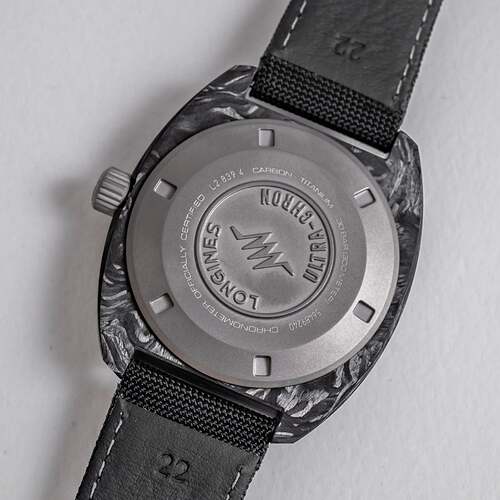 Longines-Ultra-Chron-Carbon1_2048x2048