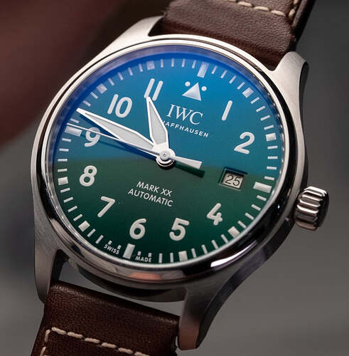 IWC-Schaffhausen-Pilots-Watch-Mark-XX-Green-11