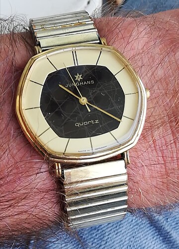 389 Junghans