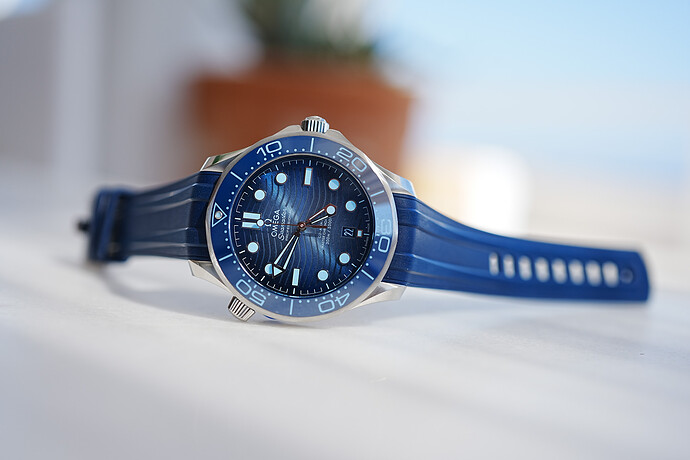 2023-Omega-Seamaster-Diver-300m-Summer-Blue-75th-Anniversary-Master-Chronometer-review-7