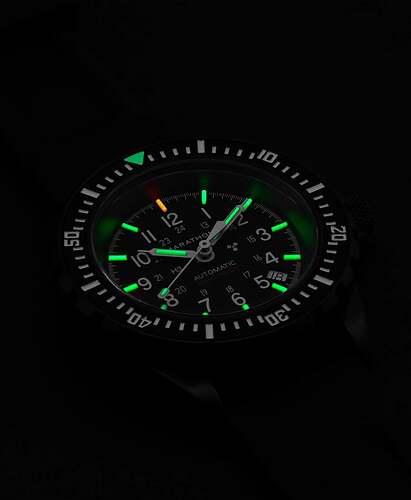 Marathon-41mm-Anthracite-Large-Divers-Automatic-GSAR-lume-min