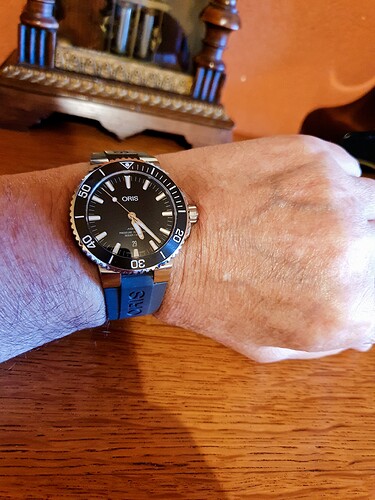 Oris aquis red 29e