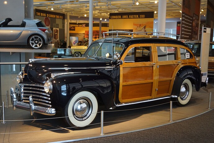1941_Chrysler_Town_&Country(31737762156)