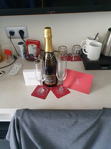 Jarig, kado van het hotel