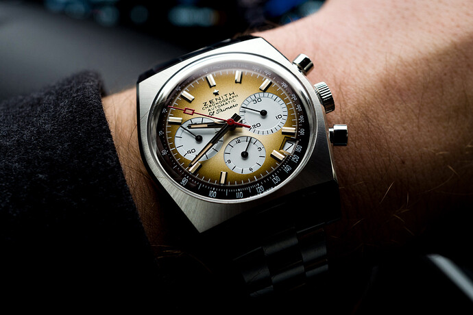 Zenith-El-Primero-Chronomaster-Revival-A385-Vintage-Inspired-Chronograph-Panda-Vignette-Dial-aBlogtoWatch-24