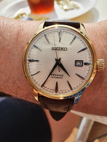 Seiko Presage wit om de pols