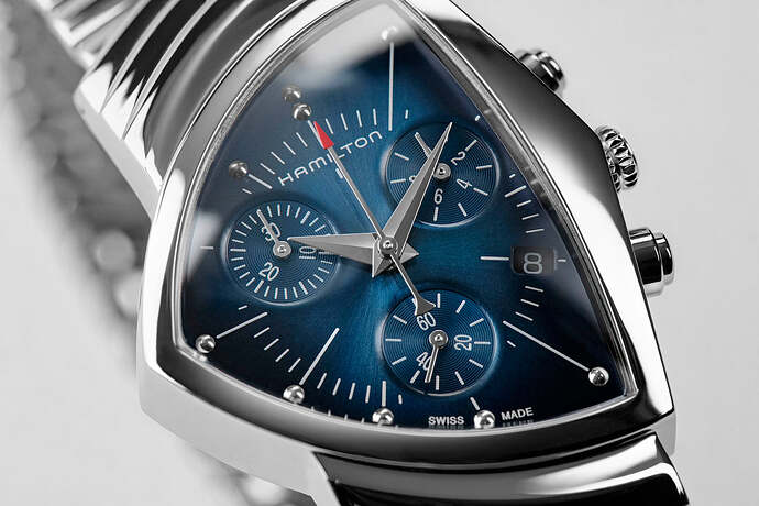 HamiltonVenturaChrono_H24432141_Detail2_ef4baf5a-cb8b-442c-9df9-b0b6d97eba9f