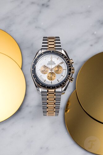 Omega-Speedmaster-Professionnal-Sedna-Gold-and-Steel-and-Moonshine-Gold-and-Steel-High-Res-5