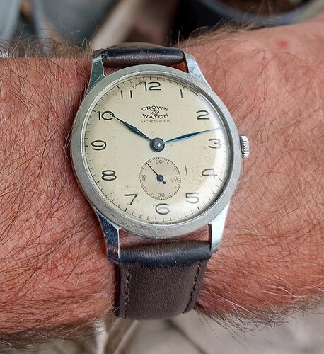 428 Crown watch