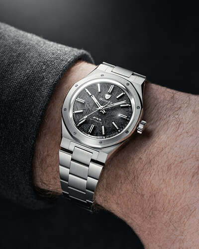 F77-Meteorite-Wristshot_1080x