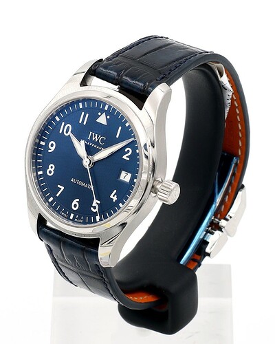 iwc-pilot-36-date-blue-dial-iw324008-11594_3-1