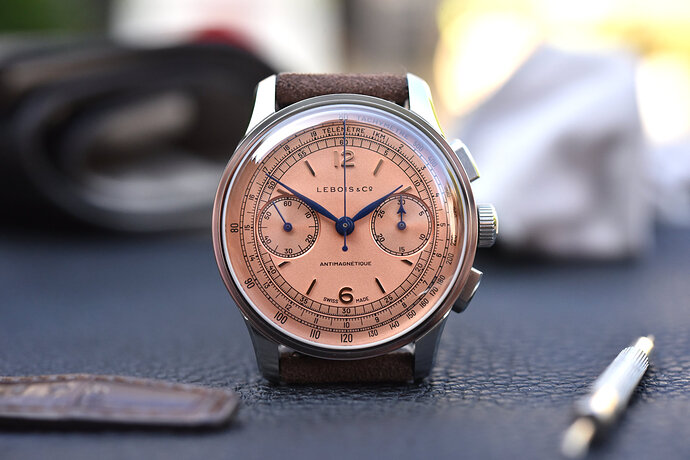 Lebois-Co-Heritage-Chronograph-Salmon-Telemetre-324.478-10