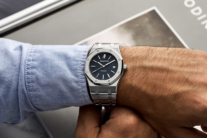 AK52Z9-RoyalOak-Wrist-landscape