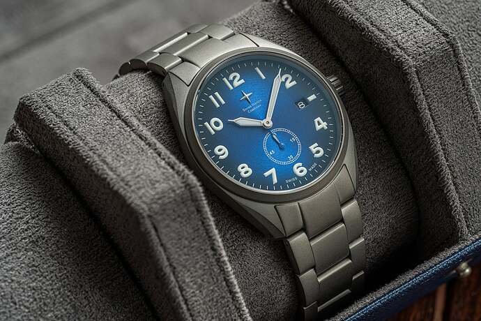 ARK-Web-Blue-Radial-Lifestyle-Bracelet_1800x1800