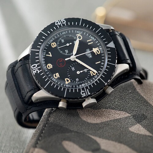 W-1248-Heuer-Bundeswehr-Chronograph-3h-Dial_009_1x1-1