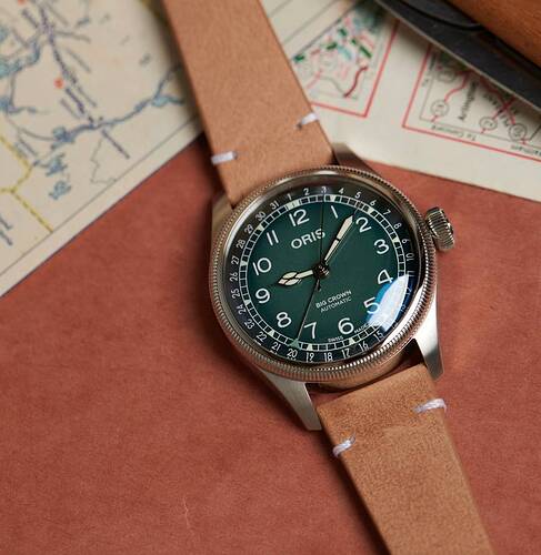 Oris_big_crown_cervovolante_4067_green_001_CROP-v1642201011472