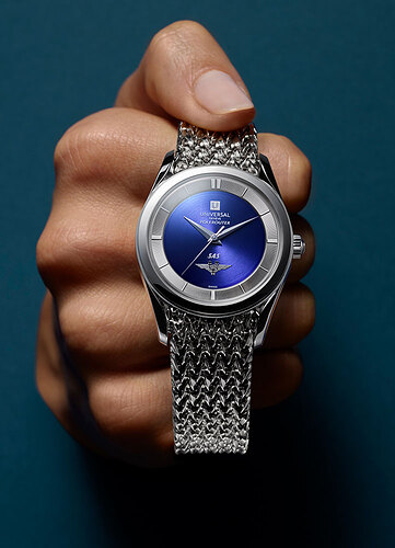 Revolution-Magazine_Universal-Geneve_Polerouter-SAS-Edition-wg-hand-1 (1)
