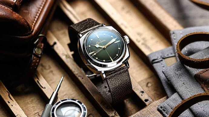 GECKOTA-G-01-PIONEER-AUTOMATIC-WATCH-Ostrich-BRUSHED-VINTAGE-GREEN-DIAL-Article