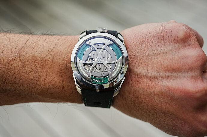 M.A.D.EDITIONS-2023-M.A.D.1-Green-Edition-hands-on-2-2048x1365