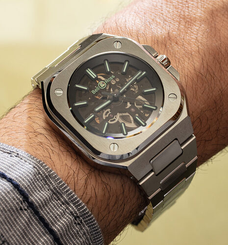 Bell-Ross-BR-05-Skeleton-Nightlum-watch-1-1140x1224