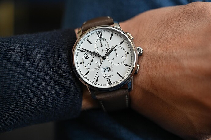 Glashutte-Original-Senator-Chronograph-Panorama-Date-Steel-White-Dial-review-4