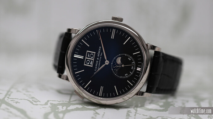 A_Lange_Soehne_Saxonia_Moonphase_Front_NY_2018 (1)
