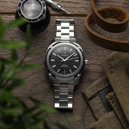 watches-formex-essence-39-automatic-chronometer-watch-black-36037442764963_1200x