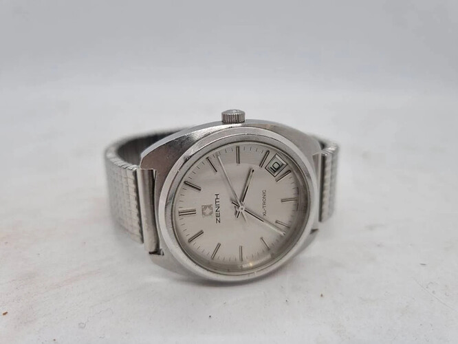 Vintage-stemvorkhorloge-Zenith-500