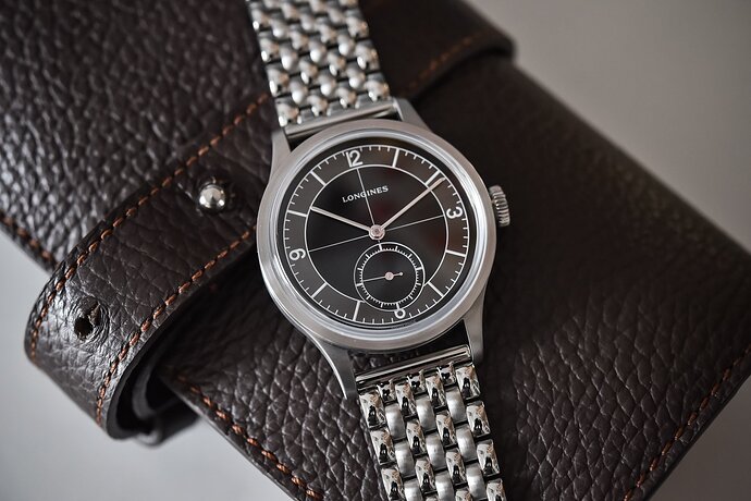 Longines-Heritage-Classic-Sector-Dial-Black-L2.828.4.53.6-review-opinon-1