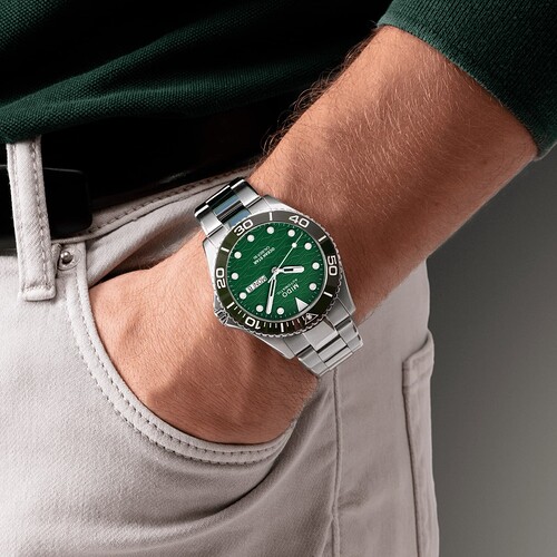 M042.430.11.091.00_6_wrist_1