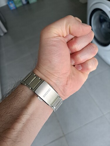 17093950215142553625961173502176