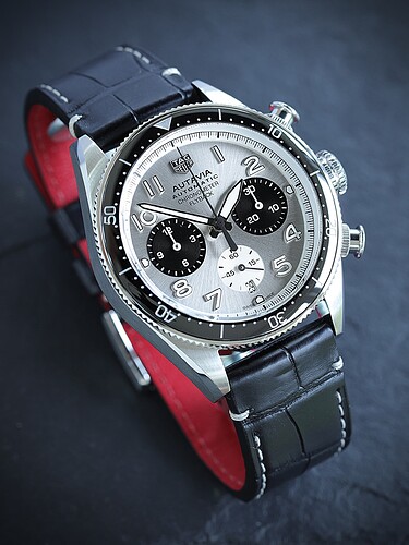 tag-heuer-autavia-chrono-flyback-1-1