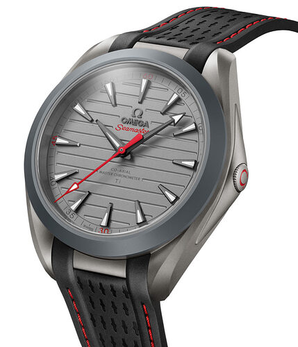Omega-Seamaster-Aqua-Terra-Ultra-Light-Titanium-Golfing-aBlogtoWatch-3-880x1024