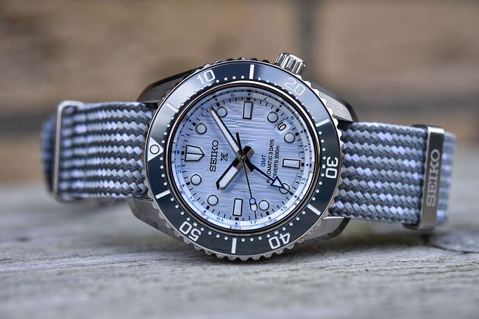 Seiko-Prospex-1968-Diver-GMT-Save-The-Ocean-Limited-Edition-SPB385-hands-on-review-6